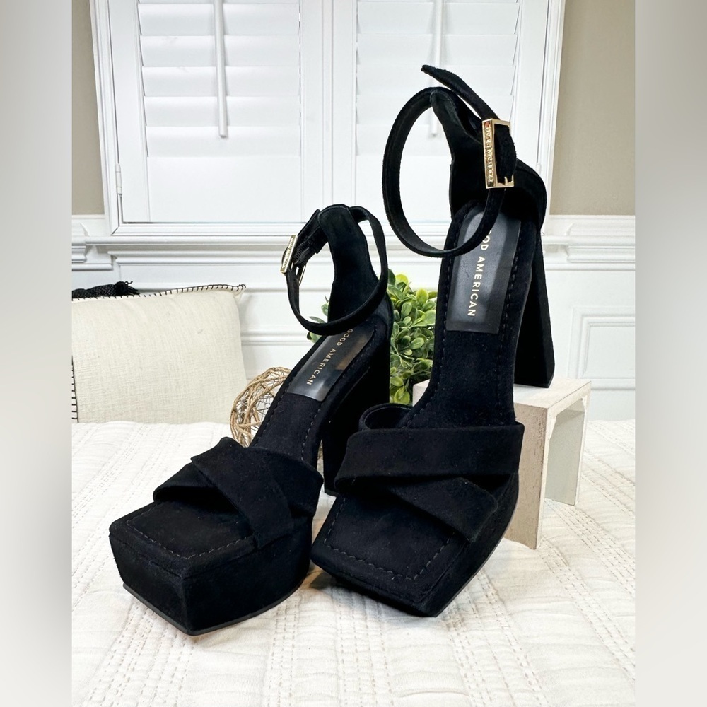 Good American Suede Blocked Heel Sandals in Black Women’s Size 8